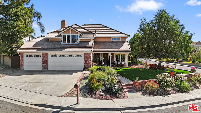 947 Bearclaw Ct