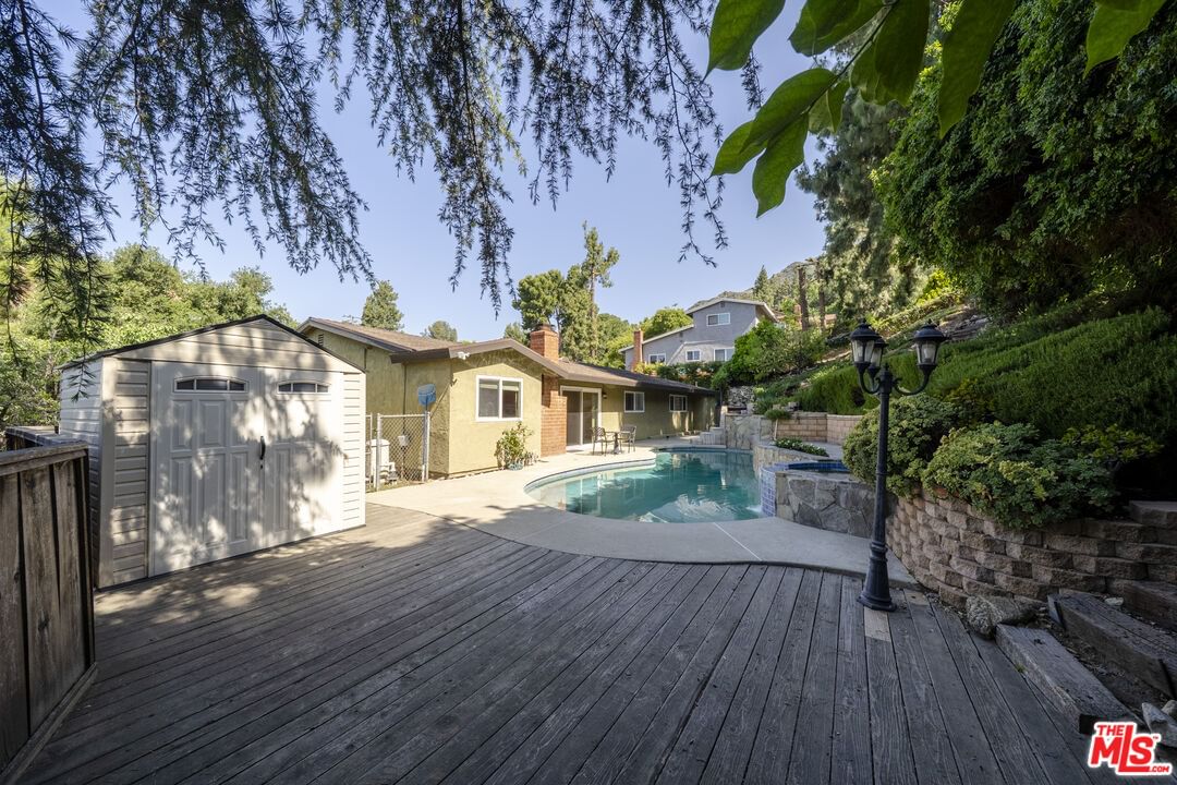 La Crescenta photo 21