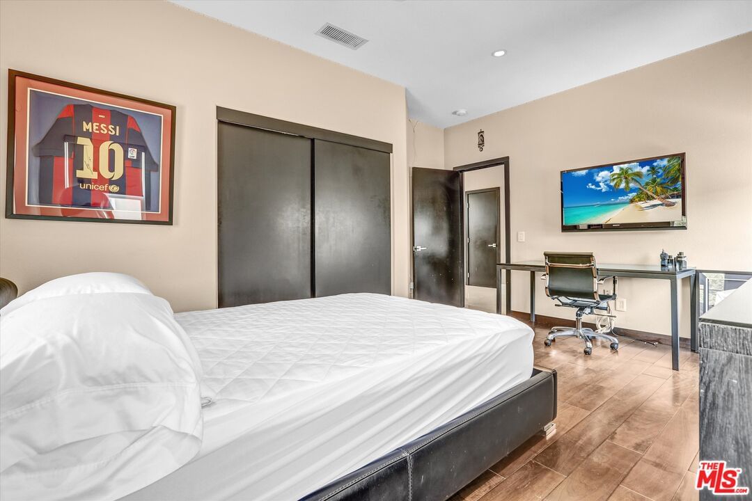 Oakridge photo 29