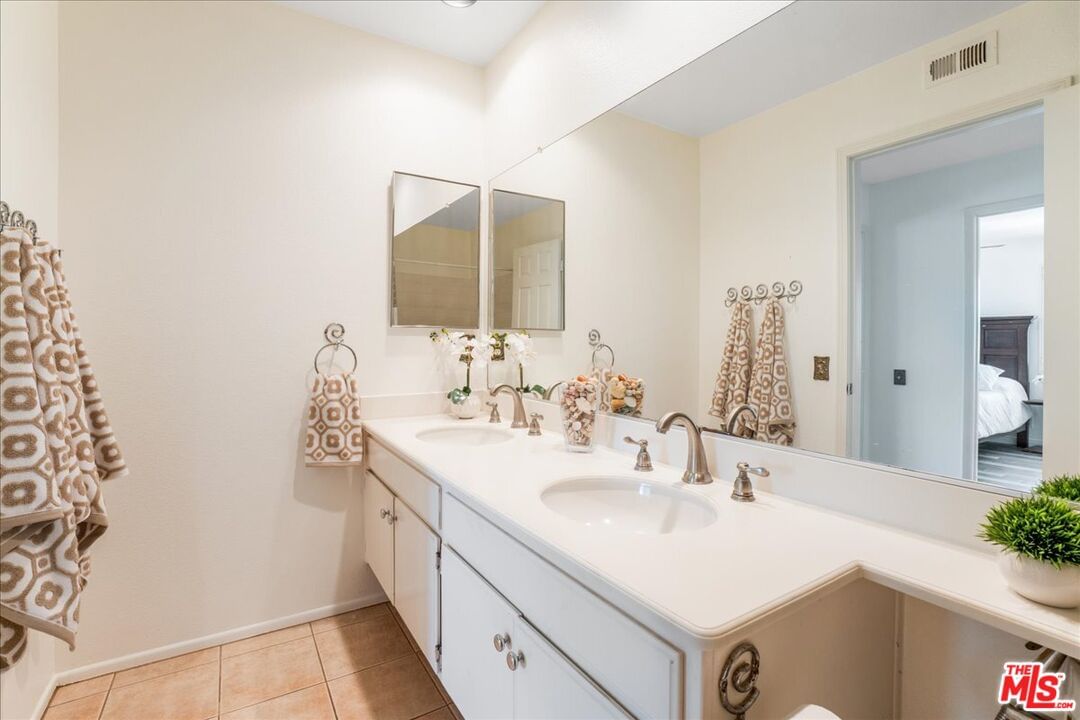 London Grove photo 57