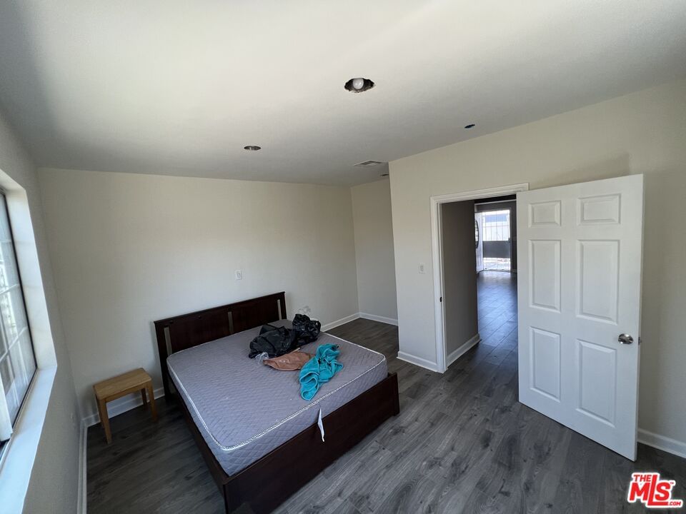 Clybourn photo 19
