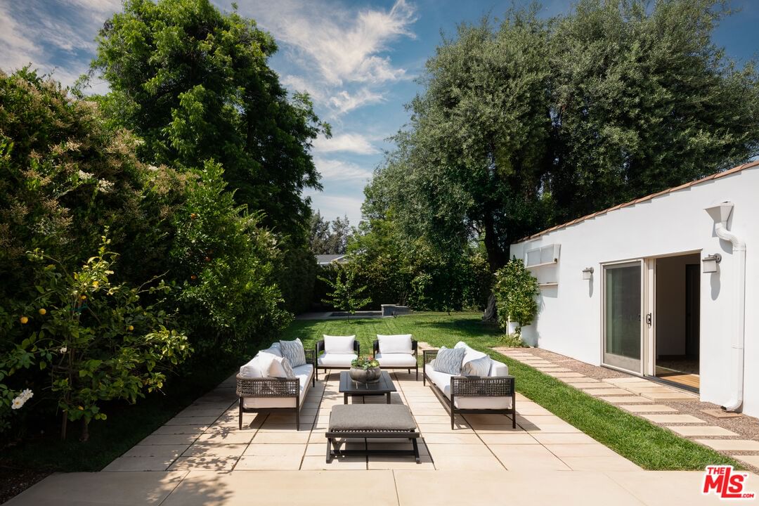 Rose Villa photo 29