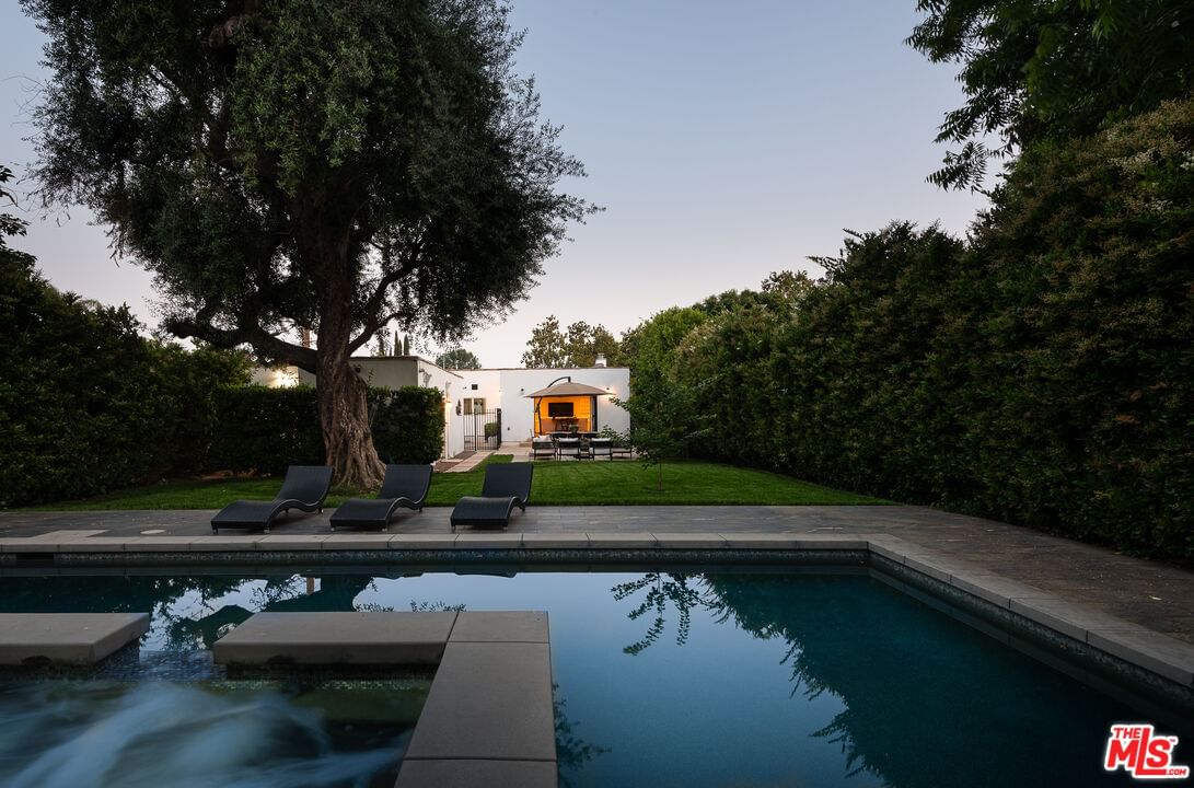 Rose Villa photo 40