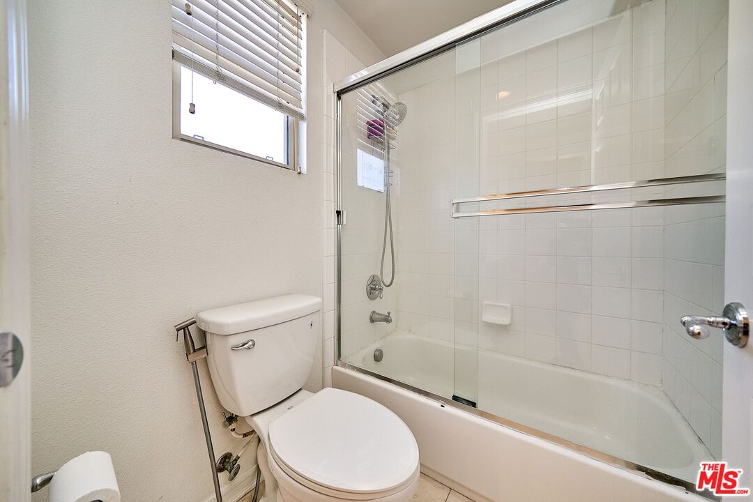 Sheddon photo 33