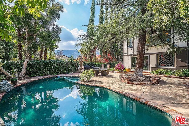 1944 Montecito Dr