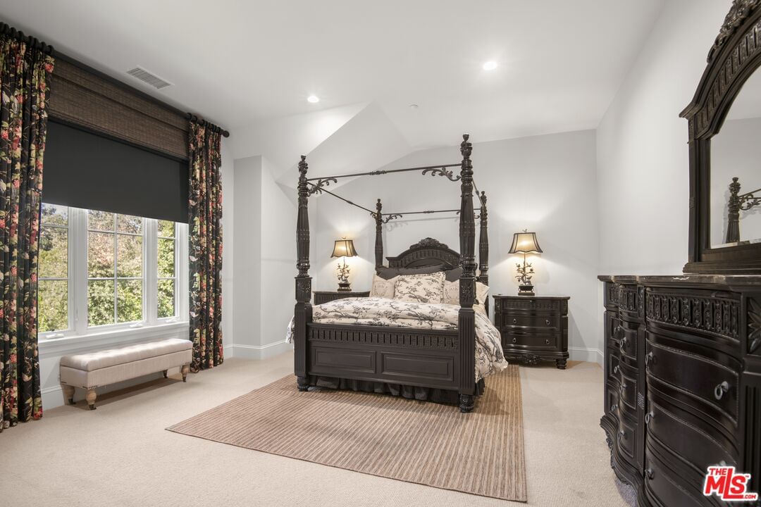 Oak Place photo 36