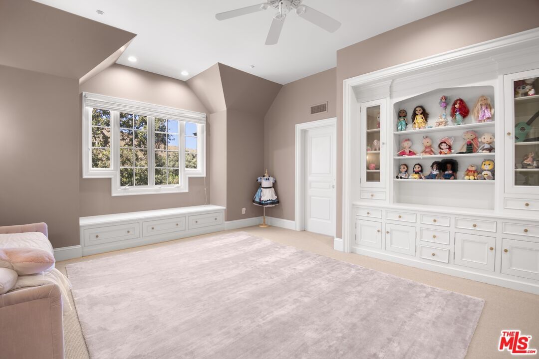 Oak Place photo 38