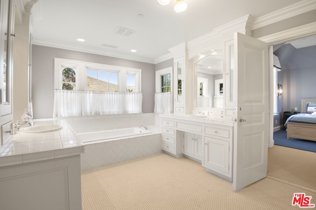 Oak Place photo 39