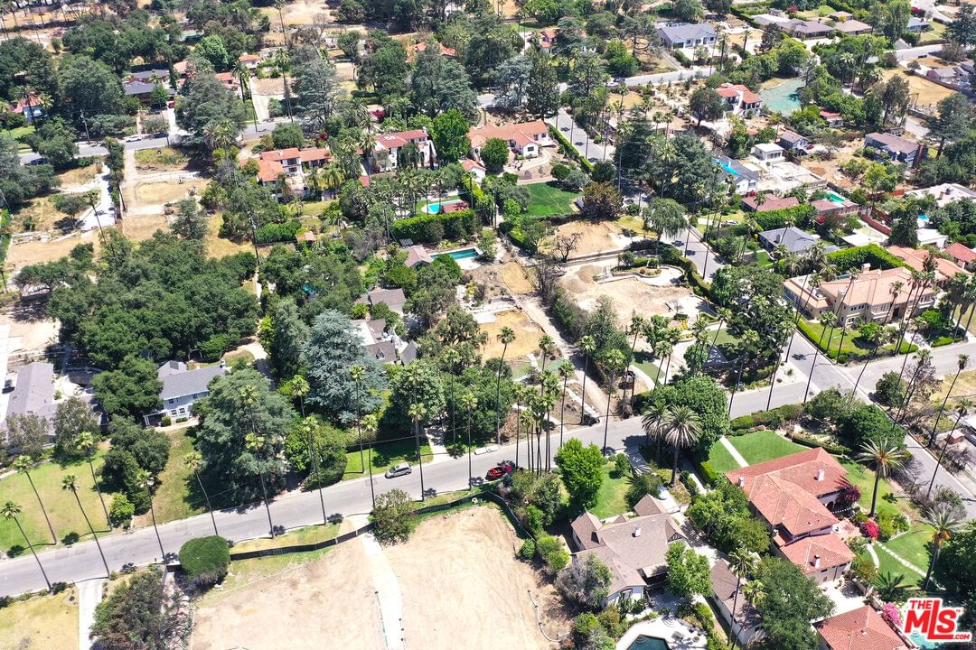 Homewood photo 28