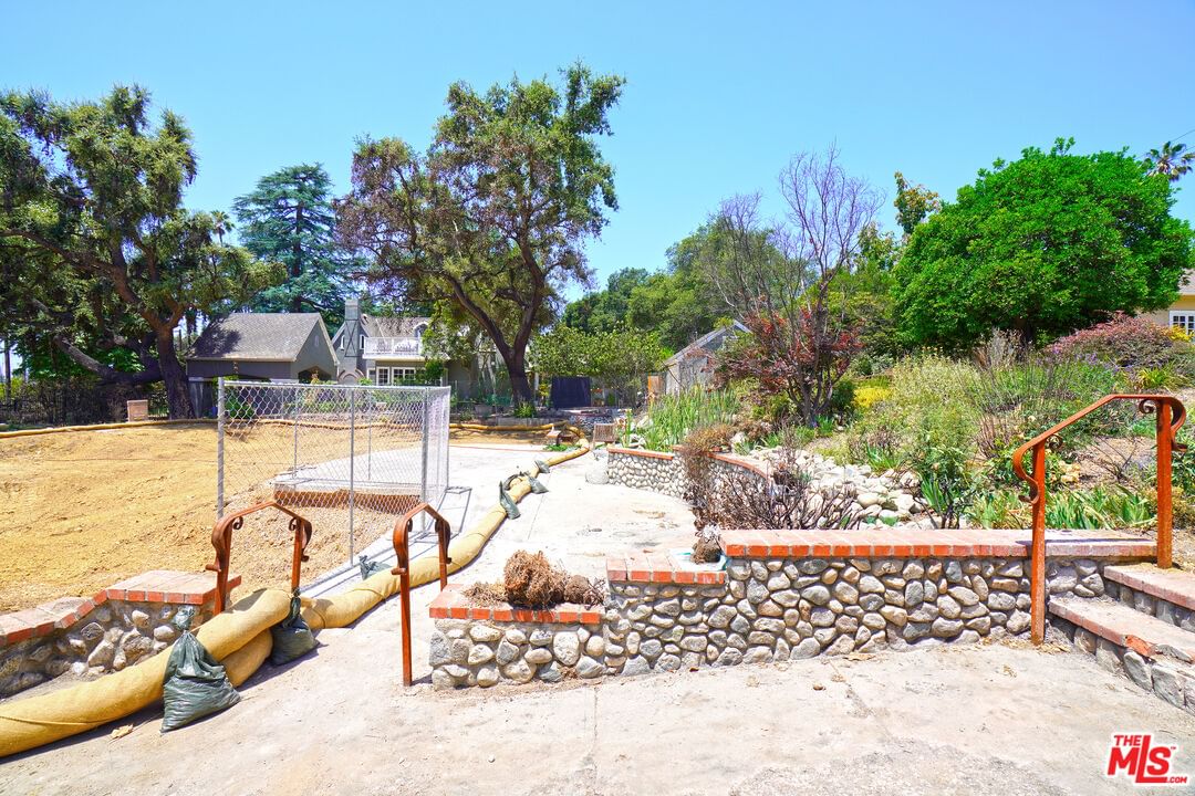 Homewood photo 8