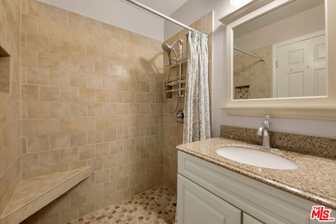 Laurelhurst photo 15