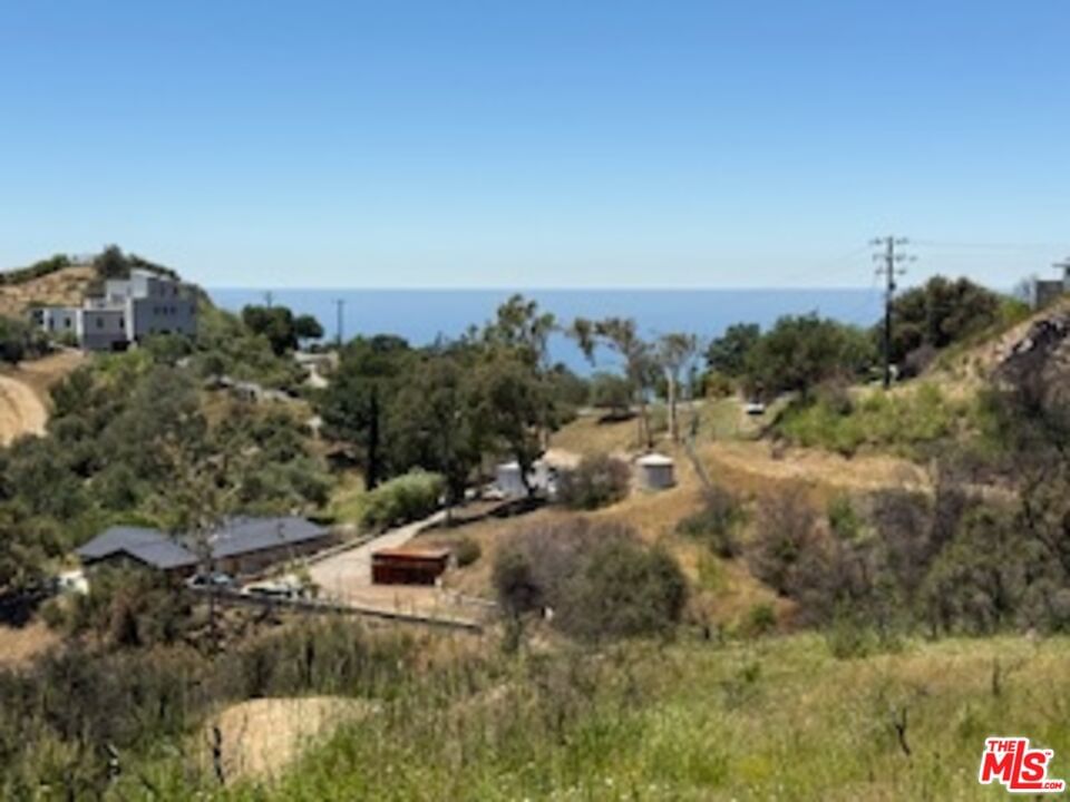 Tuna Canyon Rd photo 5