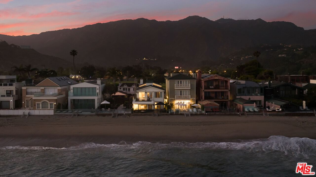 Malibu Colony photo 28