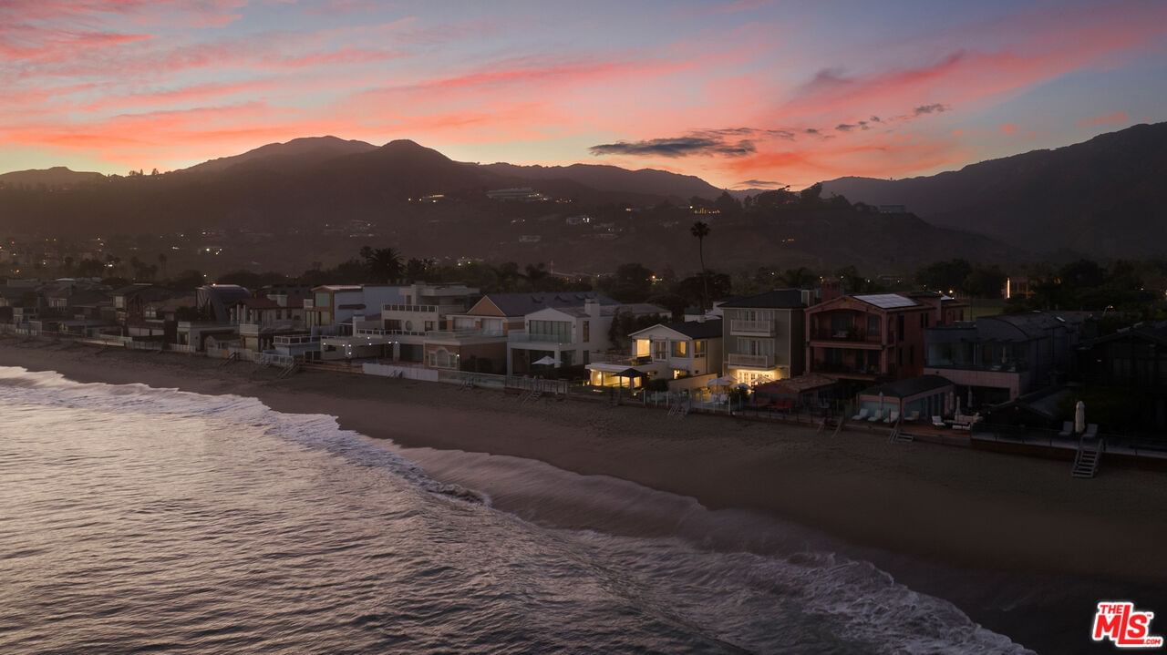 Malibu Colony photo 29