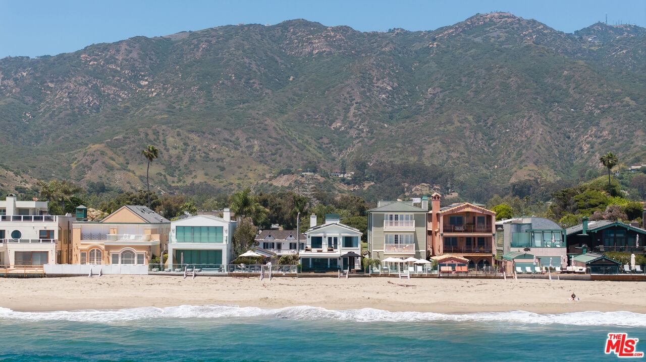 Malibu Colony photo 31