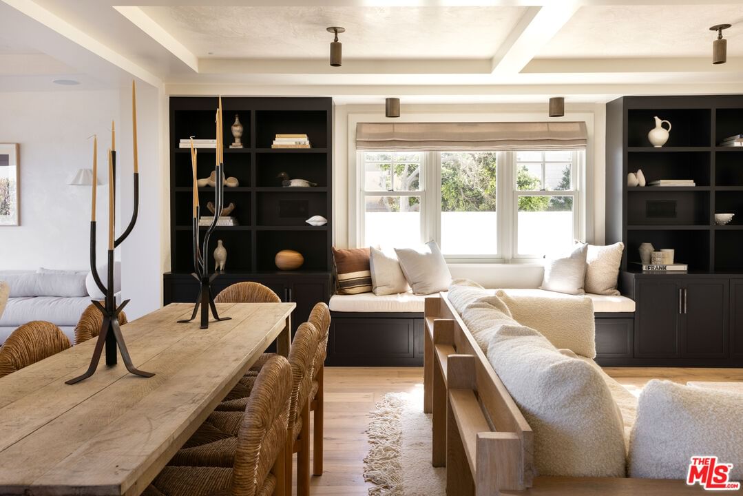Malibu Colony photo 5