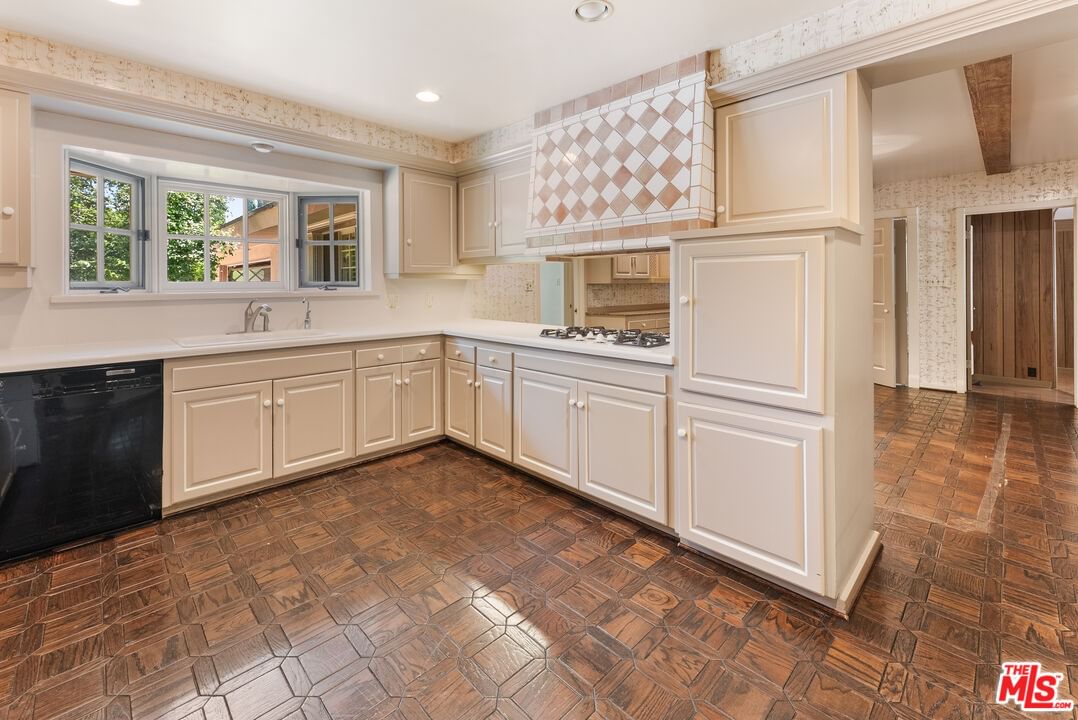 Winnetka photo 14