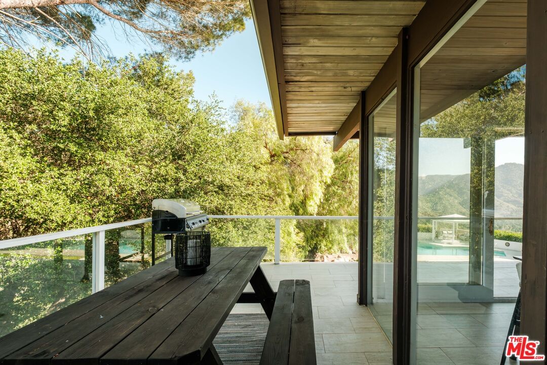 Mulholland photo 54