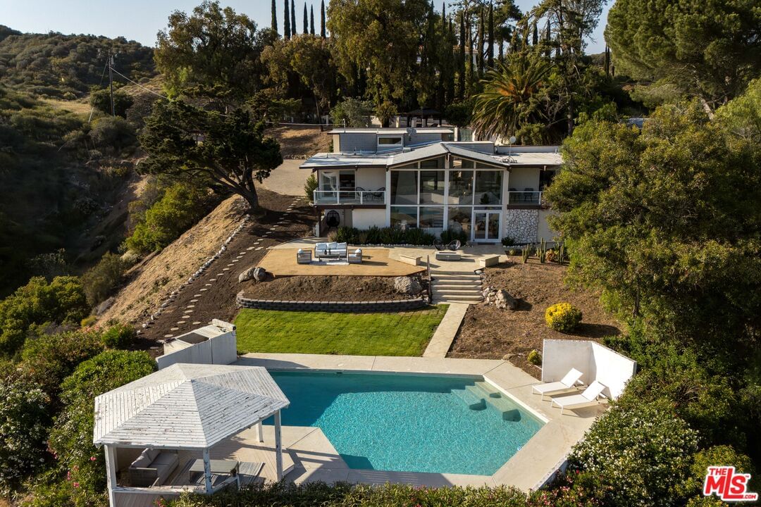 Mulholland photo 68