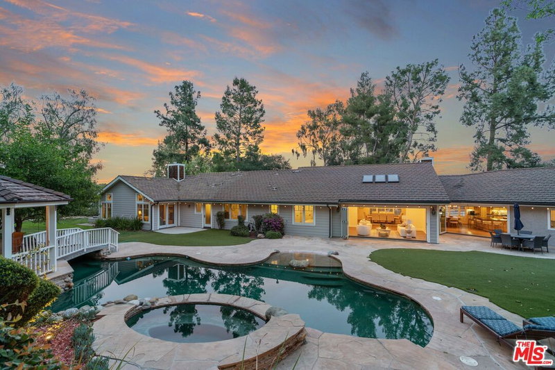 24901 Jim Bridger Rd