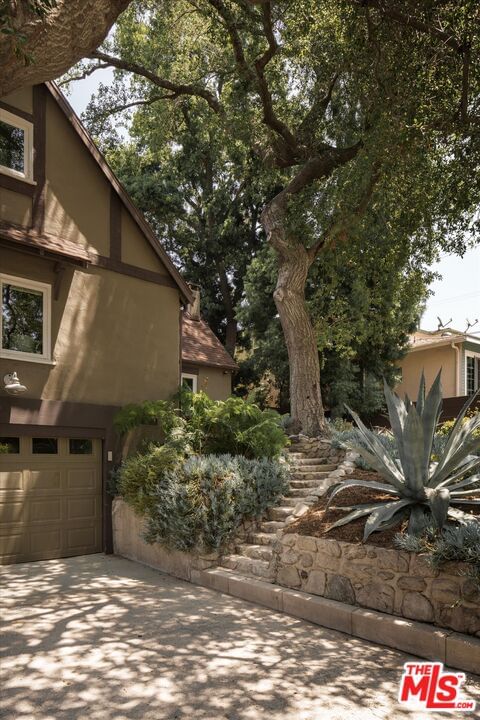 Hillside photo 4