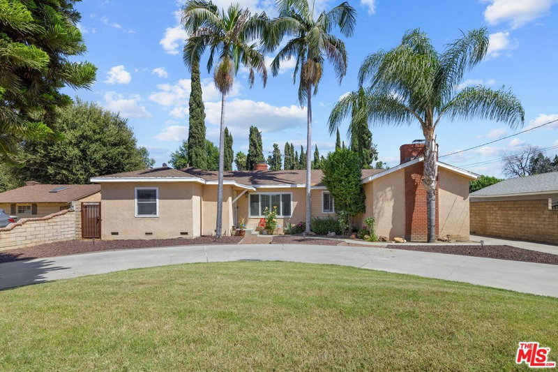 242 Sunkist Ave