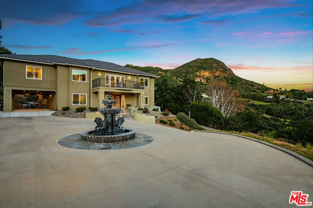 Mulholland photo 18