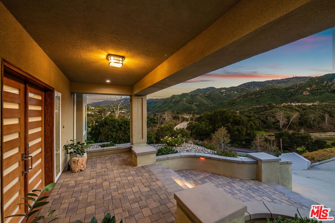 Mulholland photo 23