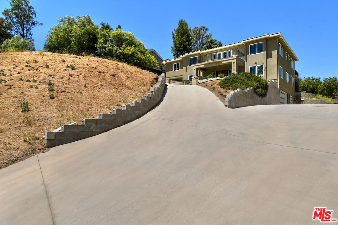 Mulholland photo 63