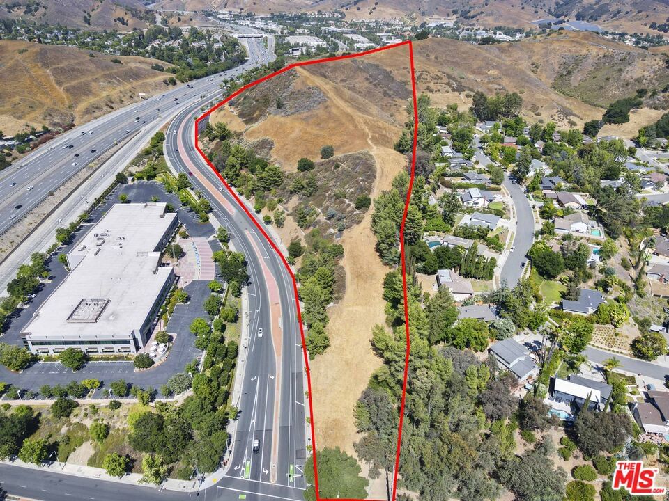 Agoura photo 16