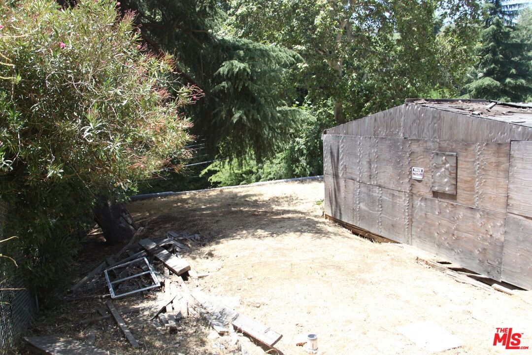 Benedict Canyon photo 12