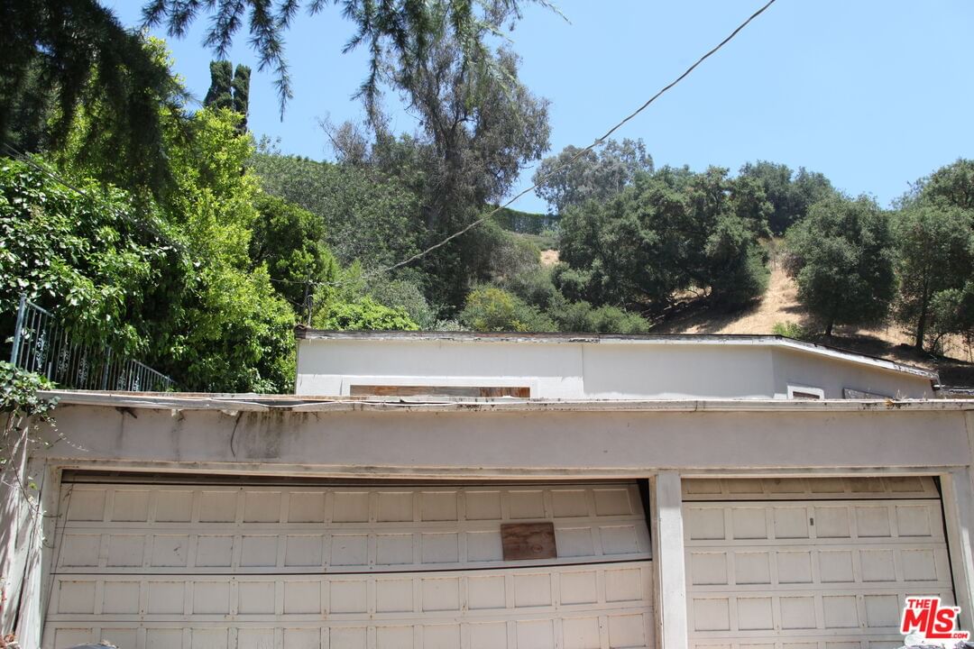 Benedict Canyon photo 23