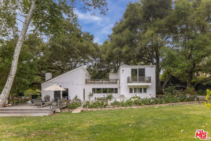 959 Crater Oak Dr