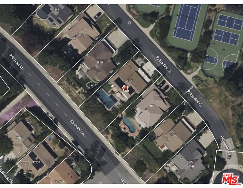 1865 Michael Ln