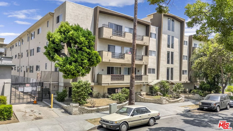 1536 Serrano Ave