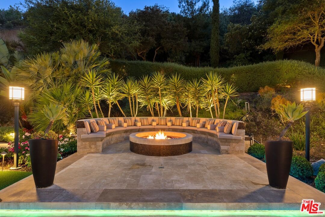 Oak Knoll photo 68