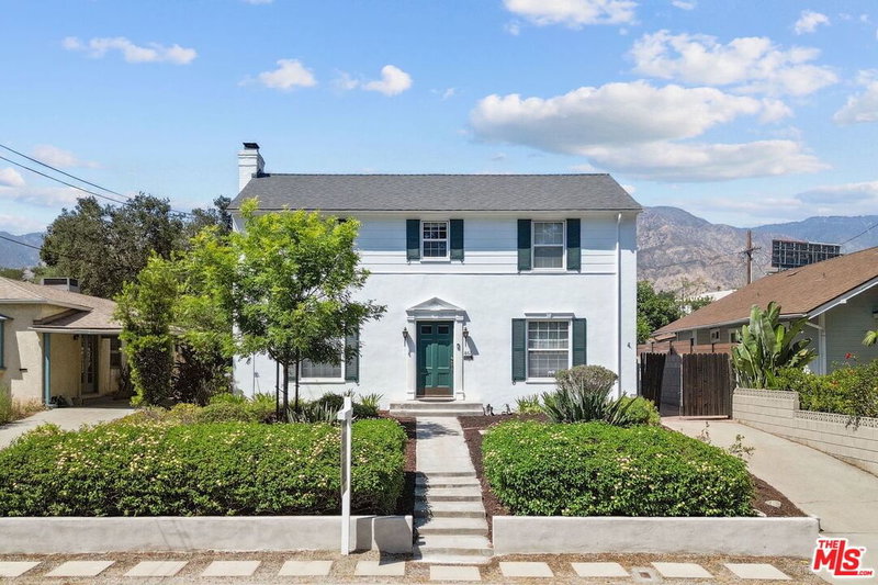 867 New York Dr