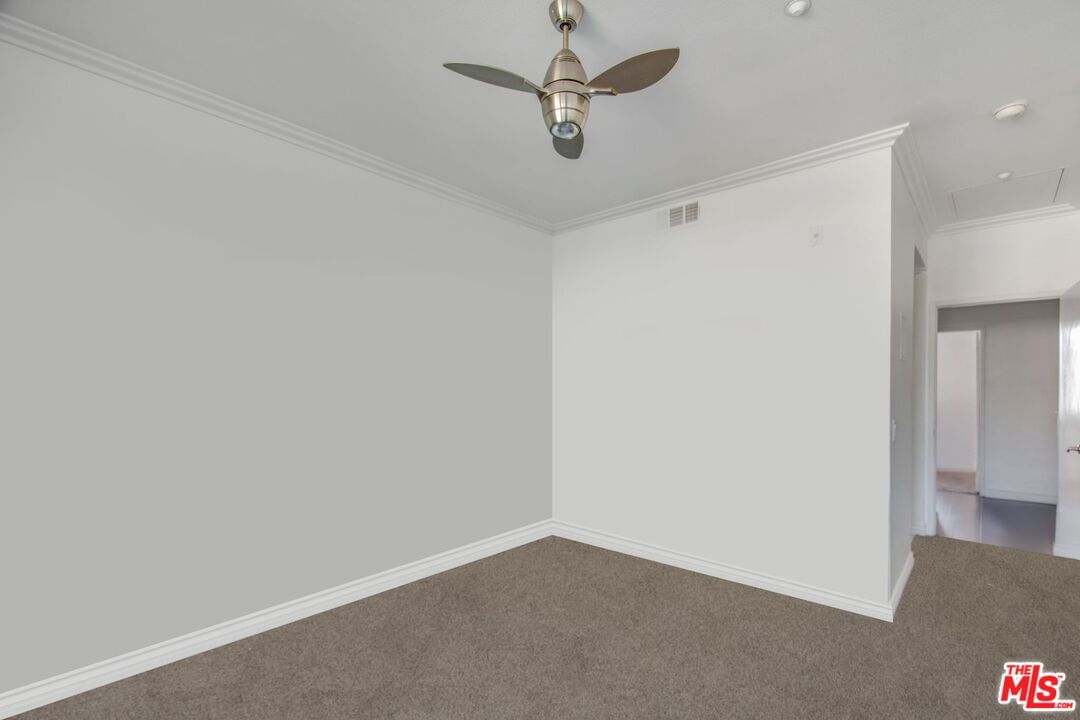 Willowbrook photo 14