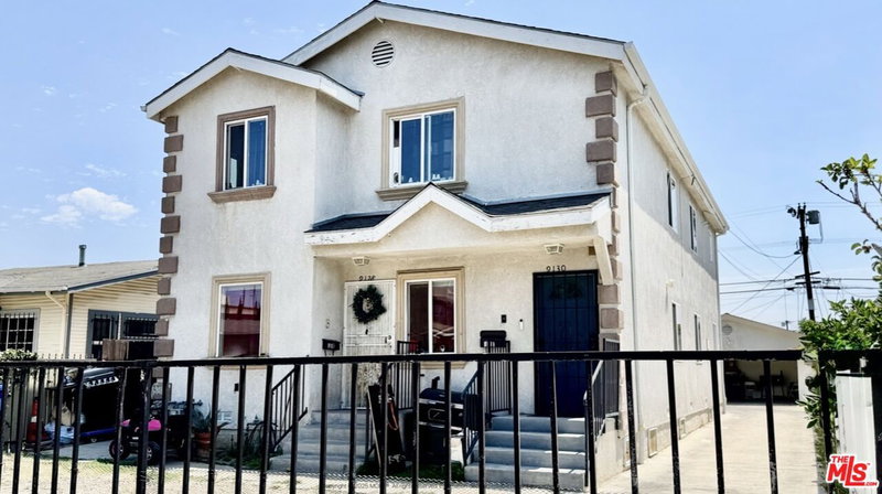 9128 Menlo Ave