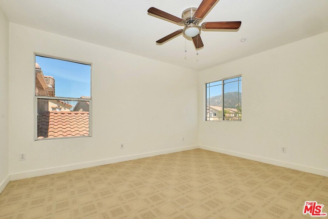 Valley Vista photo 19