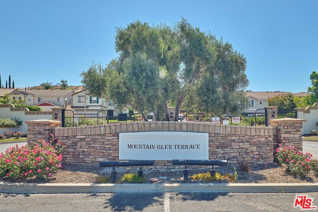 Valley Vista photo 23