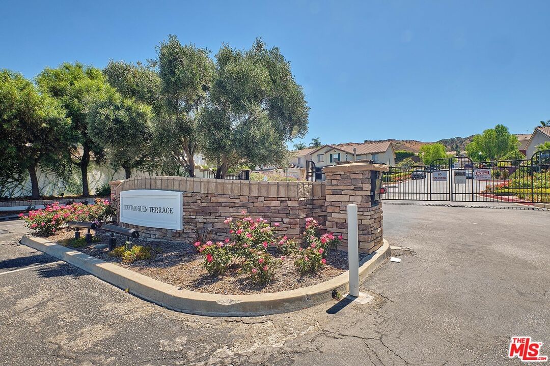Valley Vista photo 24
