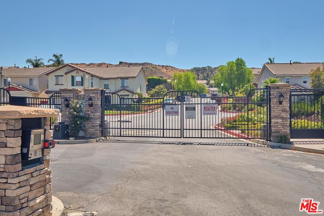 Valley Vista photo 25