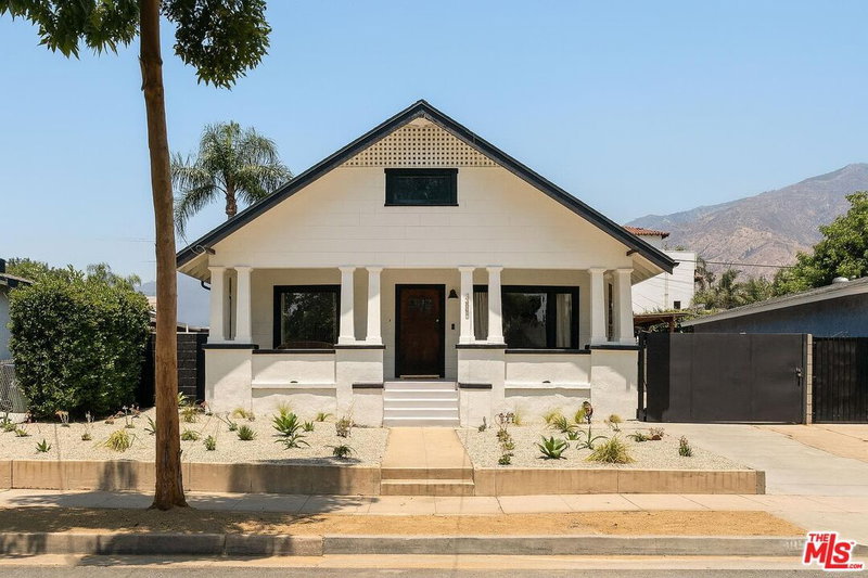 385 Montana St