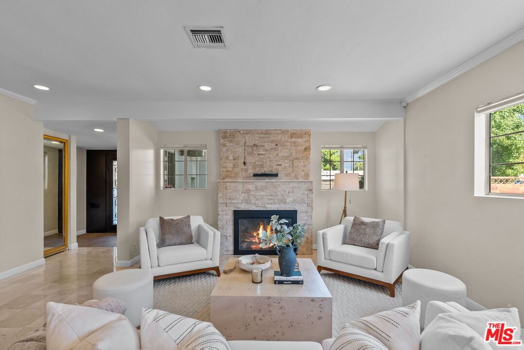Willowcrest photo 12