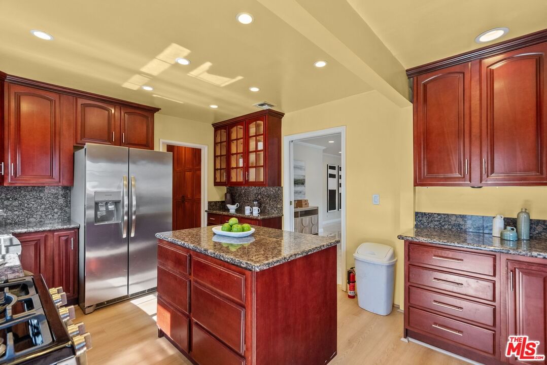 Willowcrest photo 23
