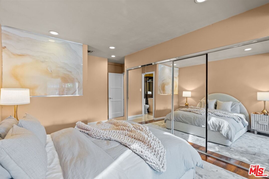 Willowcrest photo 31