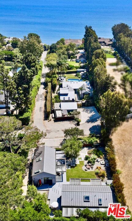 Sea Lane photo 42