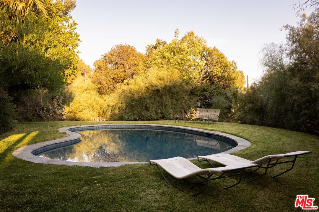 Glen Oaks photo 25