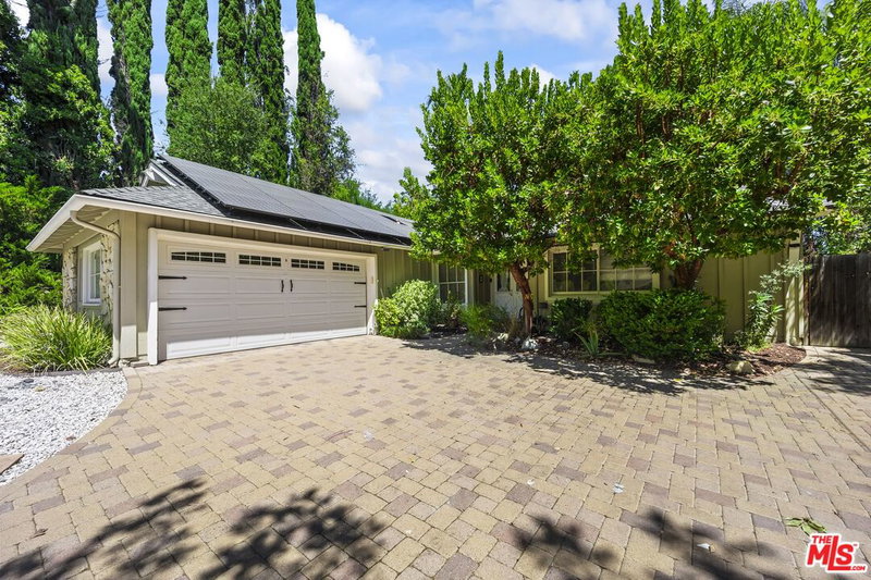 7008 Scarborough Peak Dr